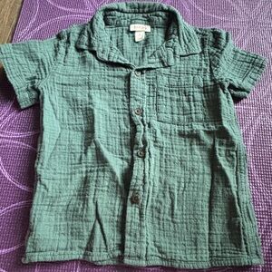 Green 100% Cotton shortsleeved button down size 5T